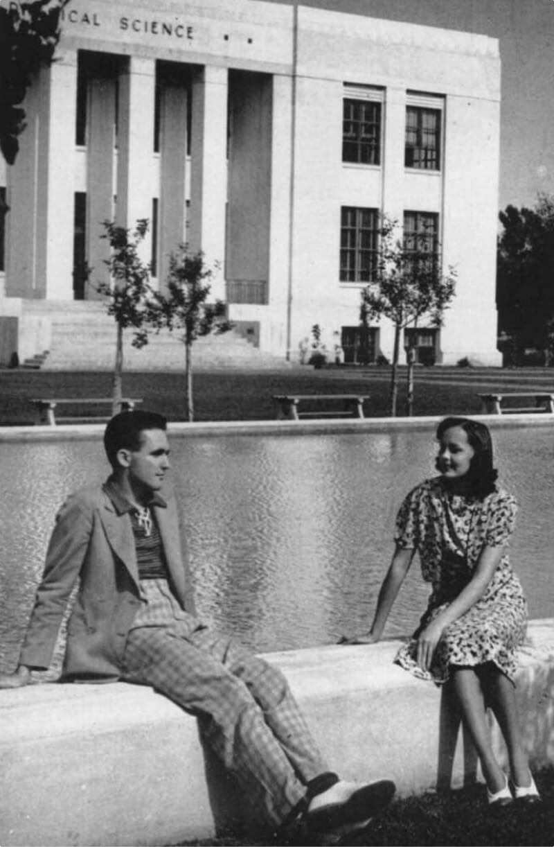 Students at Mirror Pools